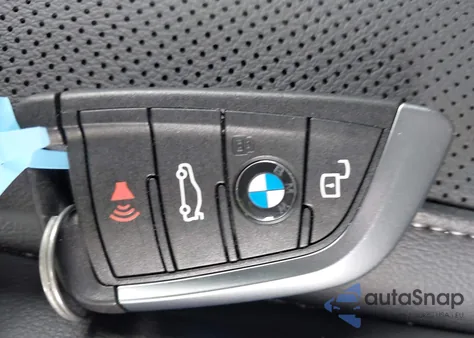 2025 BMW 330I from USA, damaged, VIN 3MW69CW04S8F21186